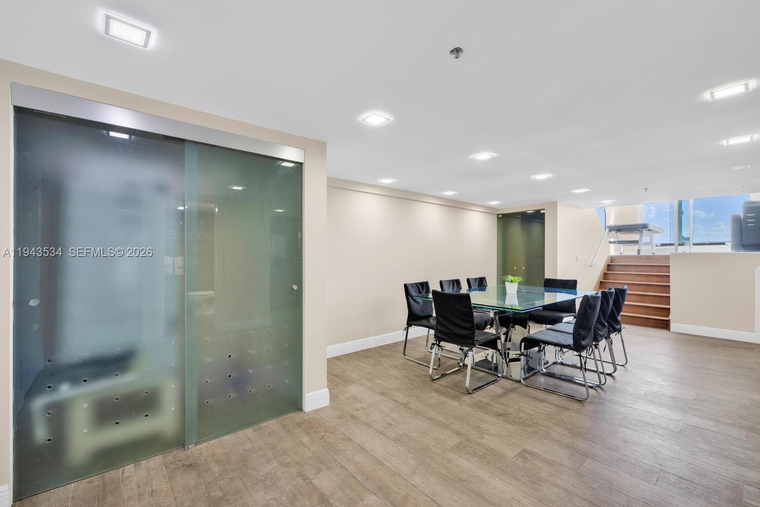 5445 Collins Ave # M12, Miami Beach FL 33140 — 21