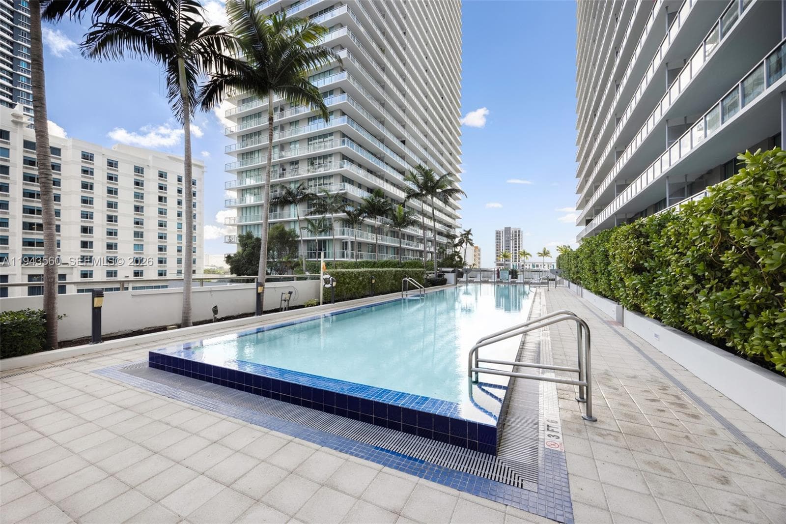 79 SW 12th St, Miami FL 33130 — 24