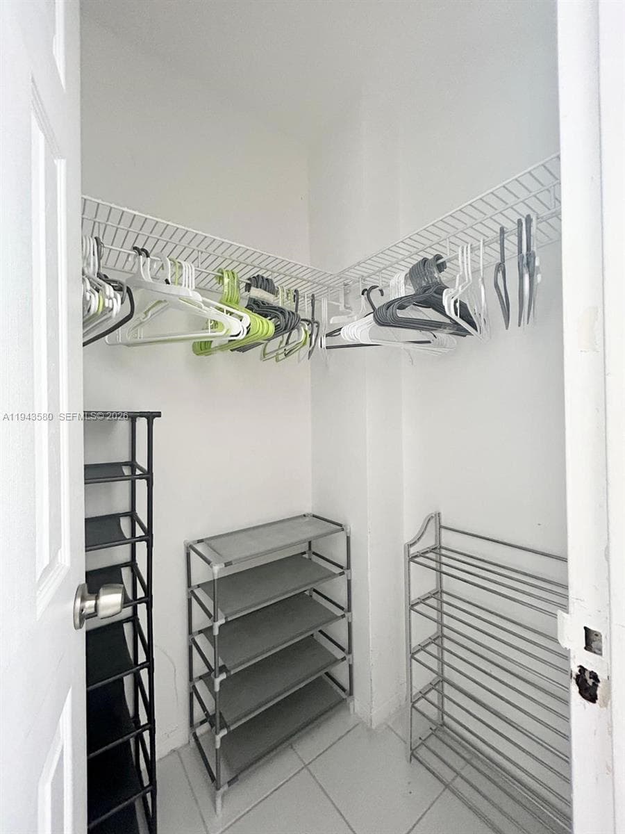 100 Lincoln Rd # 524, Miami Beach FL 33139 — 6