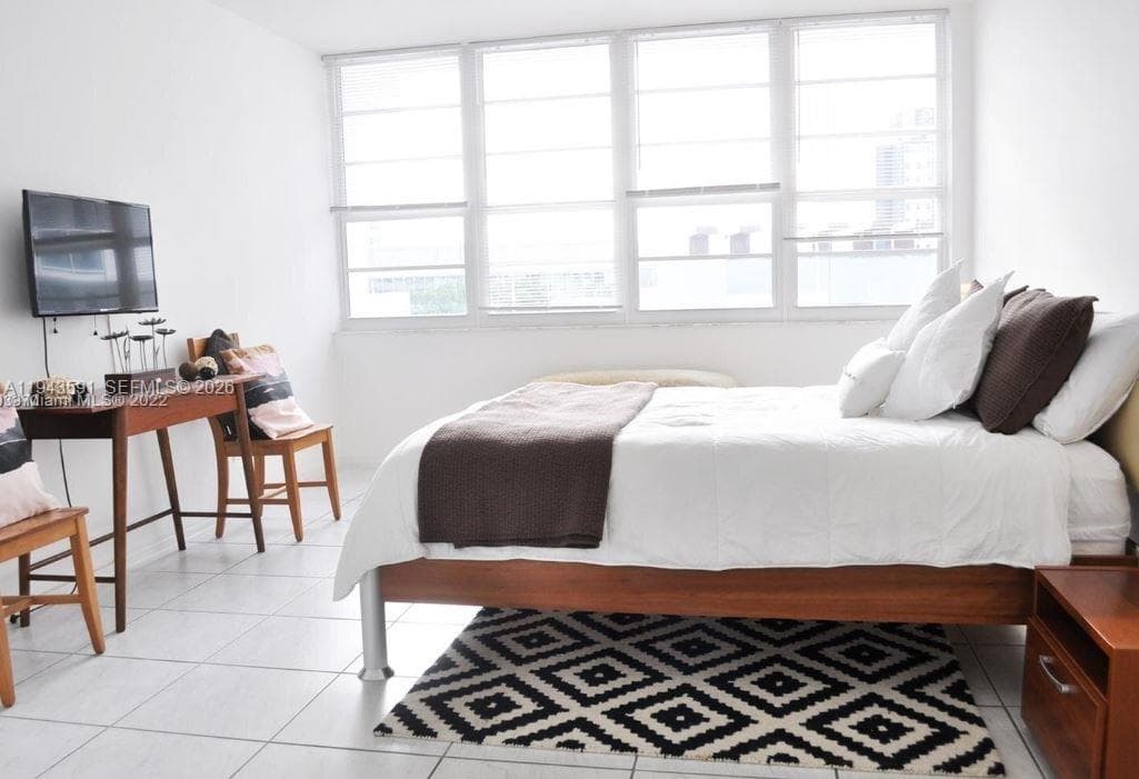 100 Lincoln Rd # 522, Miami Beach FL 33139 — 7