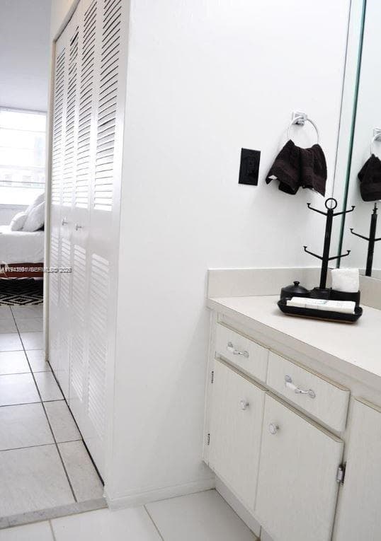 100 Lincoln Rd # 522, Miami Beach FL 33139 — 5
