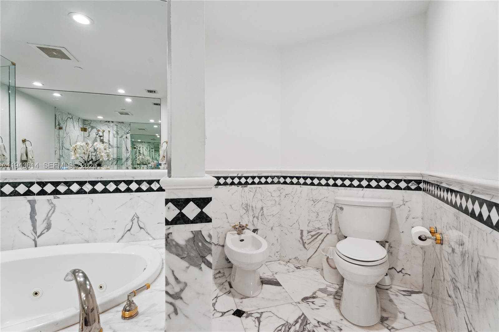 10225 Collins Ave # 904, Bal Harbour FL 33154 — 10