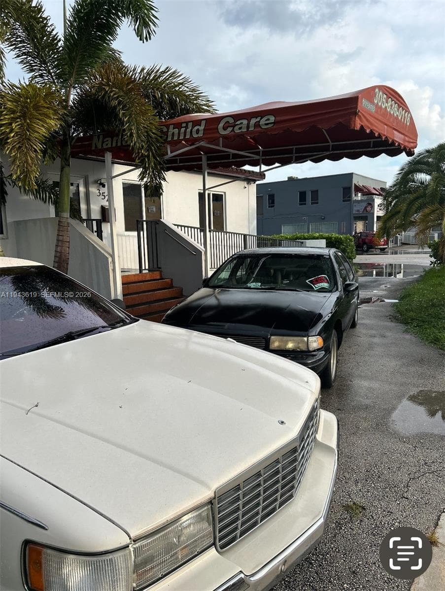 3521 E 4th Ave, Hialeah FL 33013 — 2