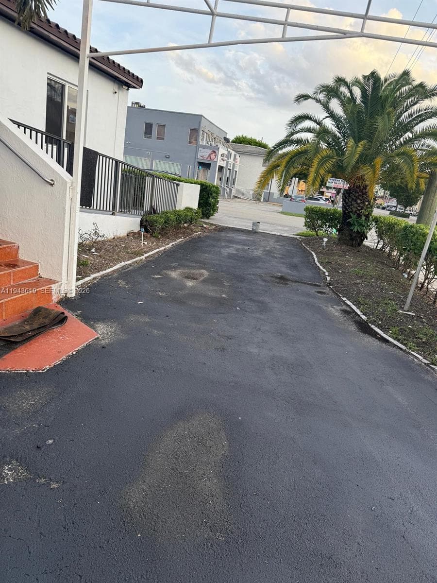 3521 E 4th Ave, Hialeah FL 33013 — 12