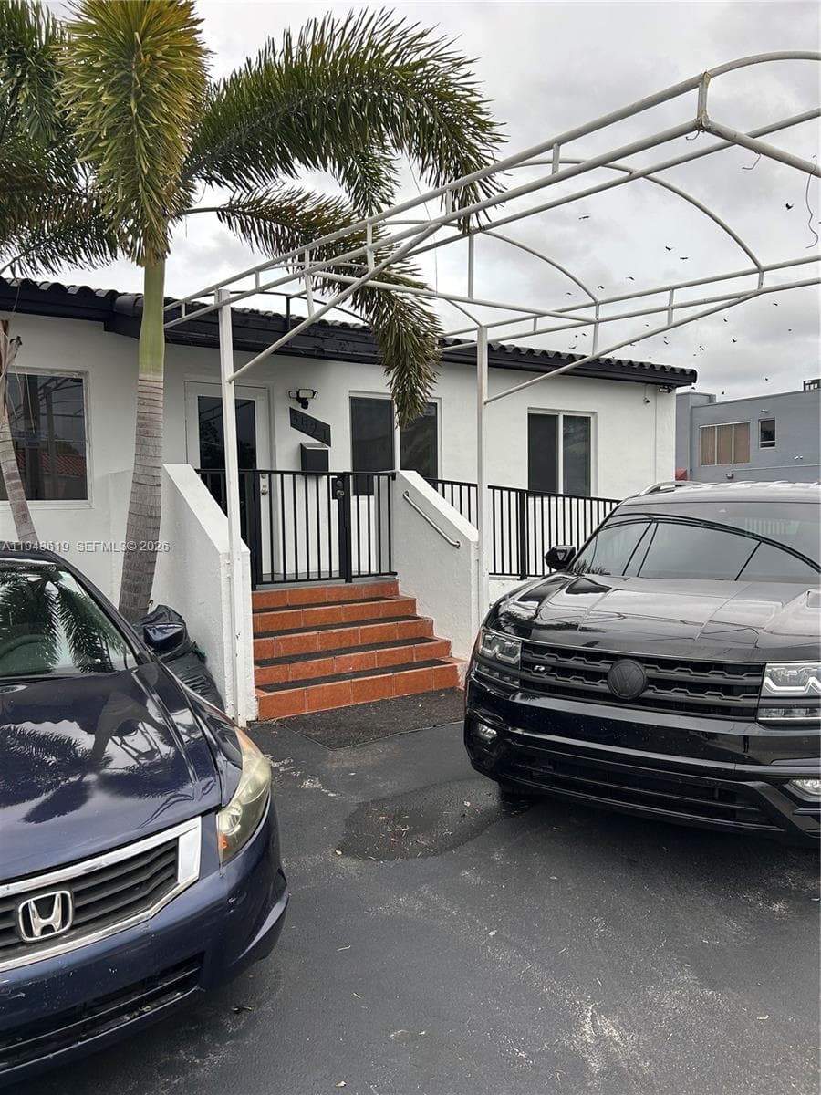 3521 E 4th Ave, Hialeah FL 33013 — 7