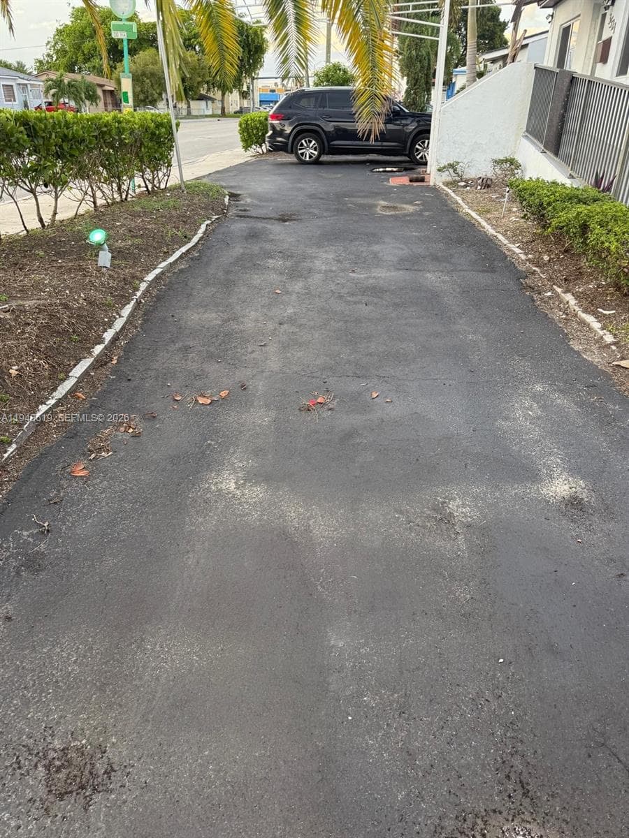 3521 E 4th Ave, Hialeah FL 33013 — 15