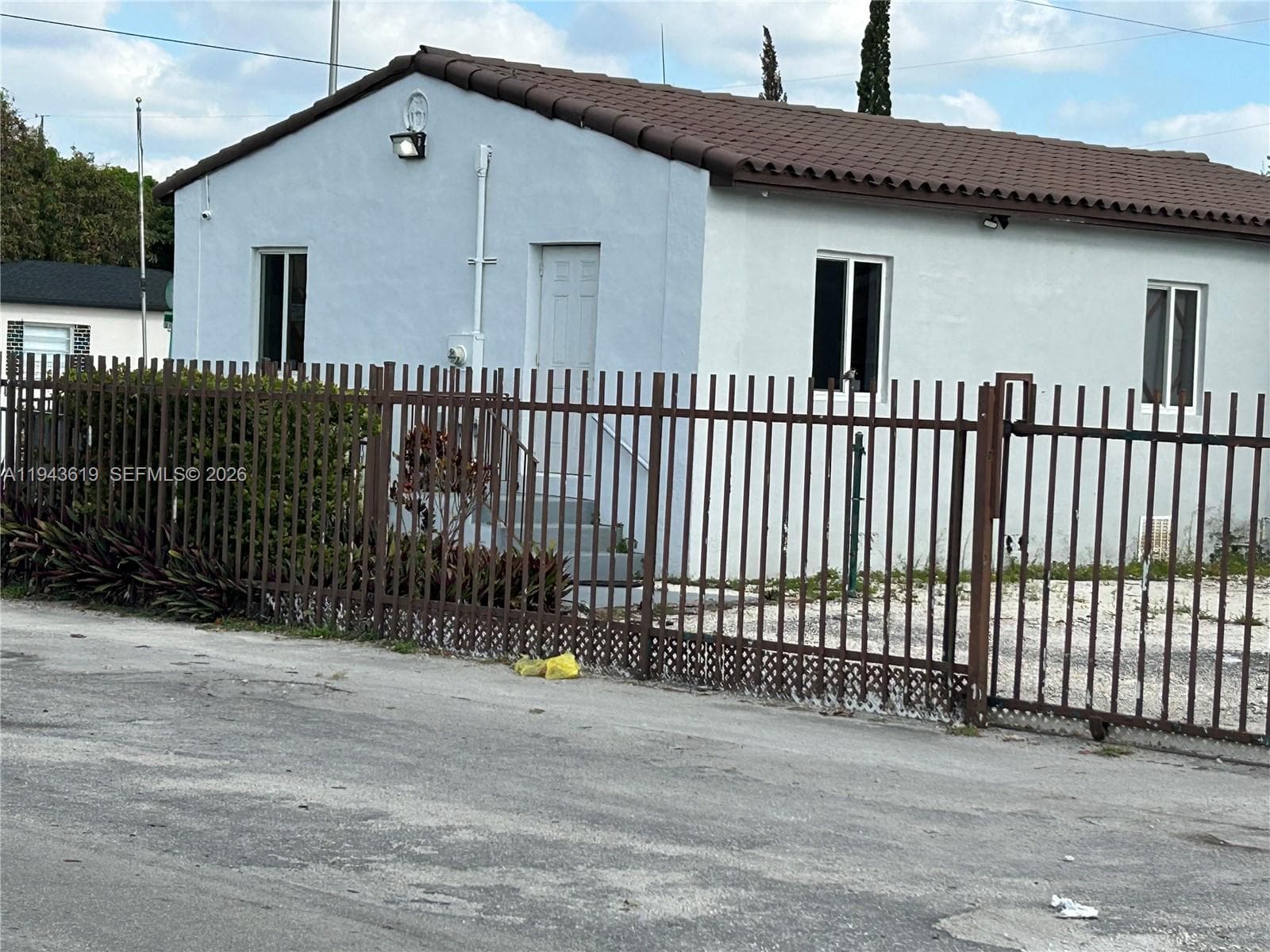 3521 E 4th Ave, Hialeah FL 33013 — 8