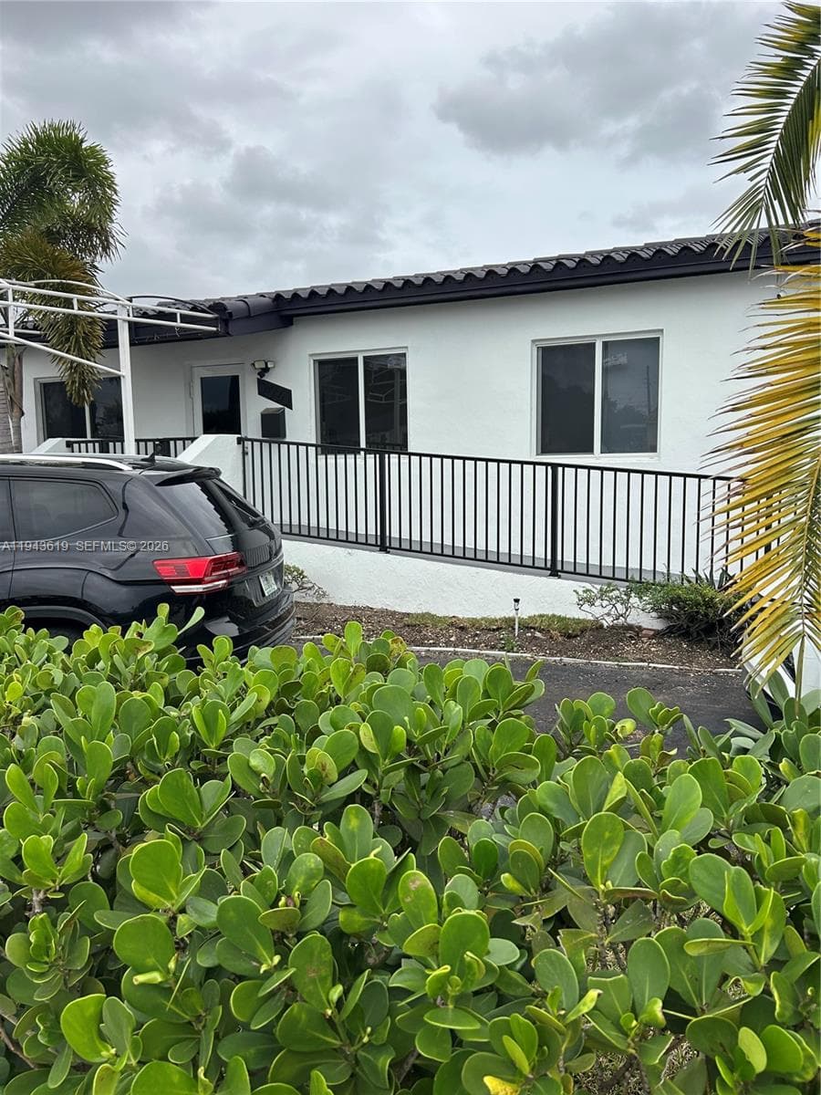 3521 E 4th Ave, Hialeah FL 33013 — 21