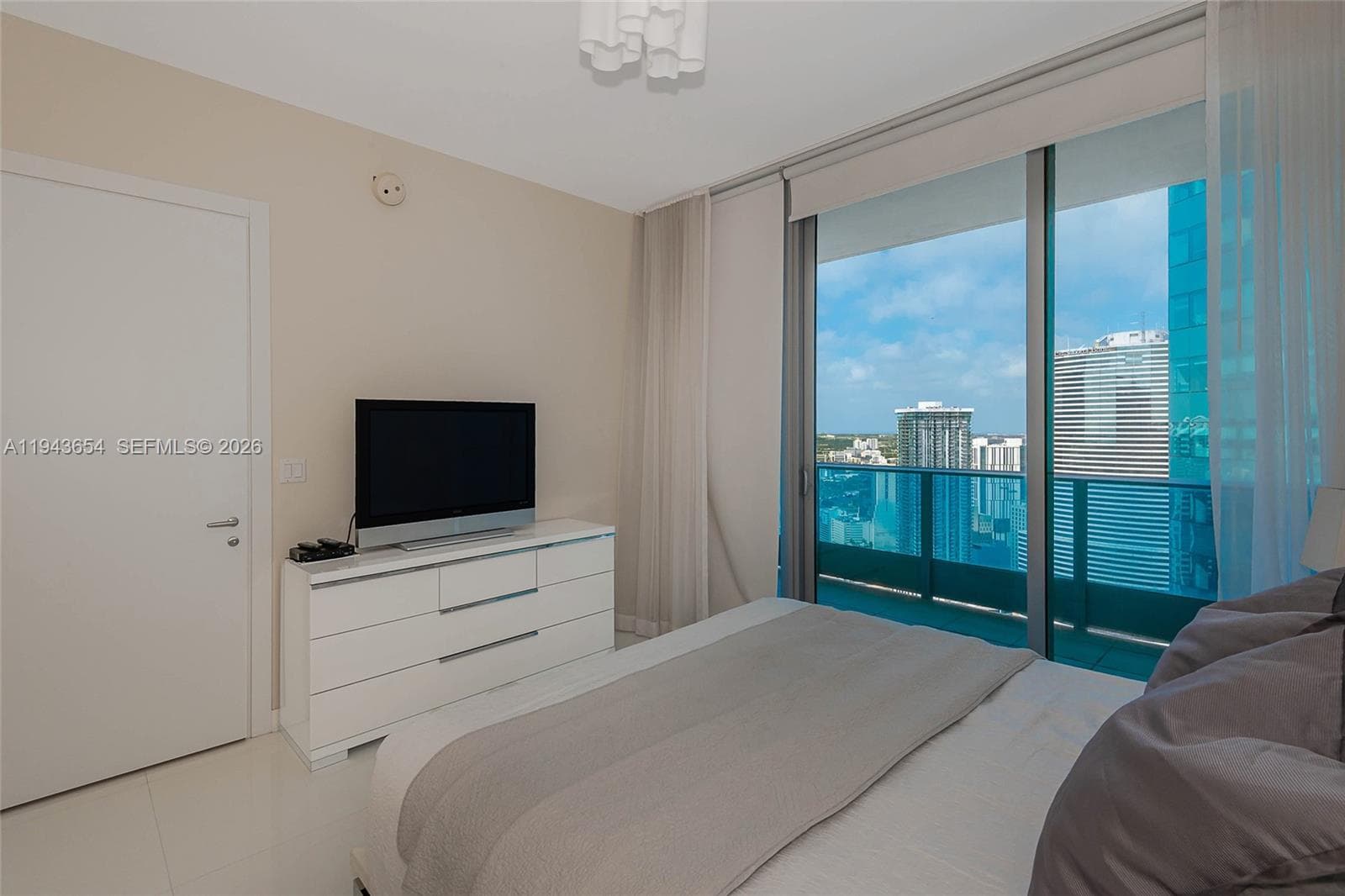 200 Biscayne Boulevard Way # 5109, Miami FL 33131 — 17