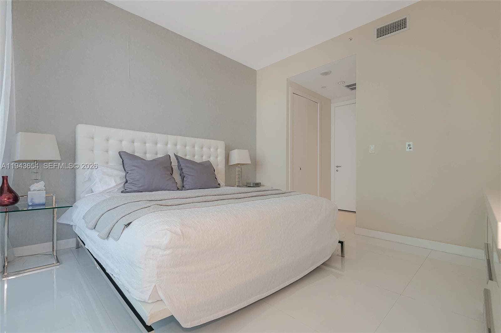 200 Biscayne Boulevard Way # 5109, Miami FL 33131 — 18