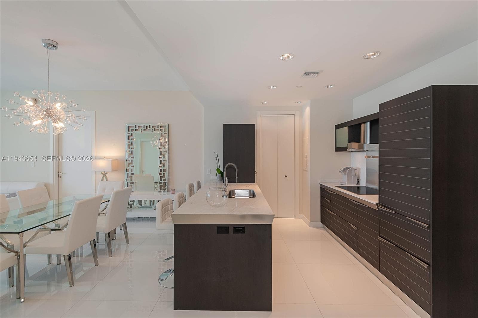 200 Biscayne Boulevard Way # 5109, Miami FL 33131 — 11