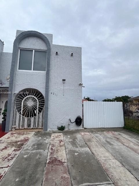 4211 W 10th Ln, Hialeah FL 33012 — 1