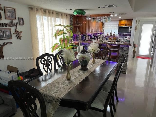 4211 W 10th Ln, Hialeah FL 33012 — 10