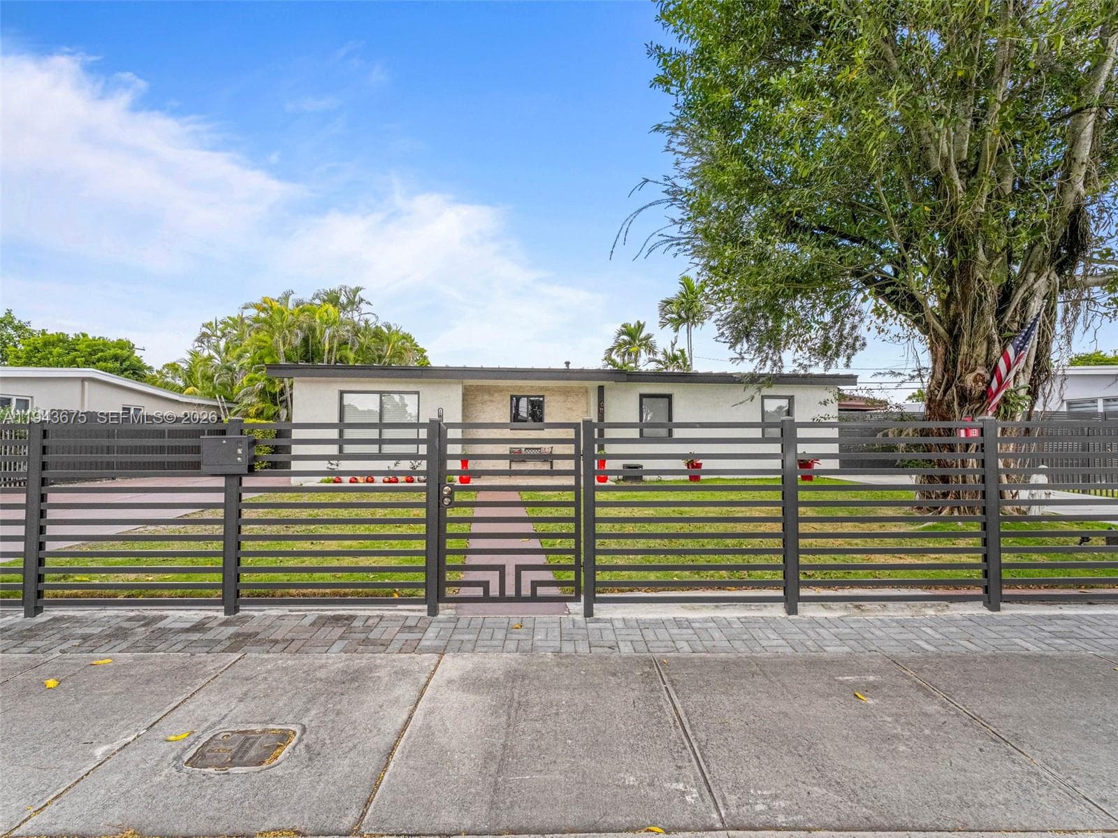11415 SW 56th St, Miami FL 33165 — 12