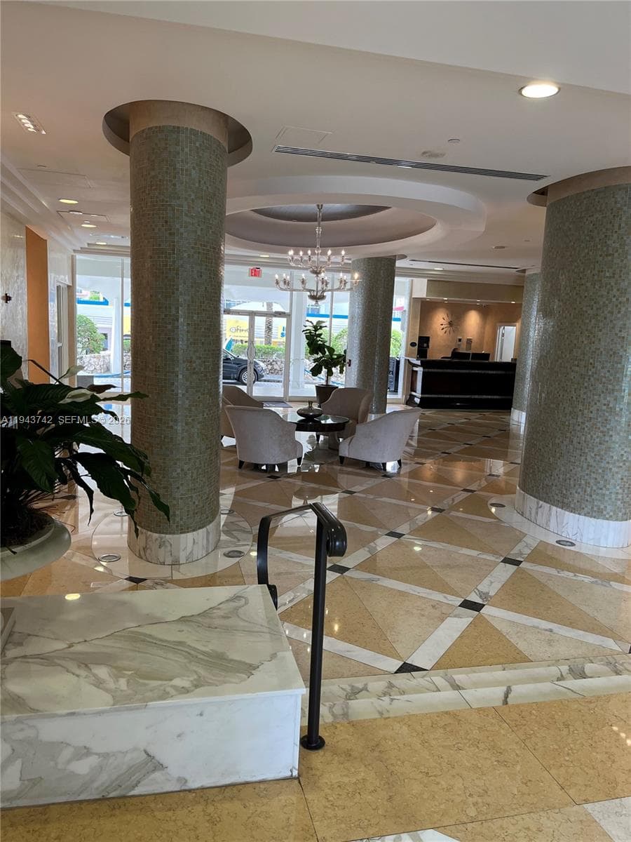 6917 Collins Ave # 426, Miami Beach FL 33141 — 14