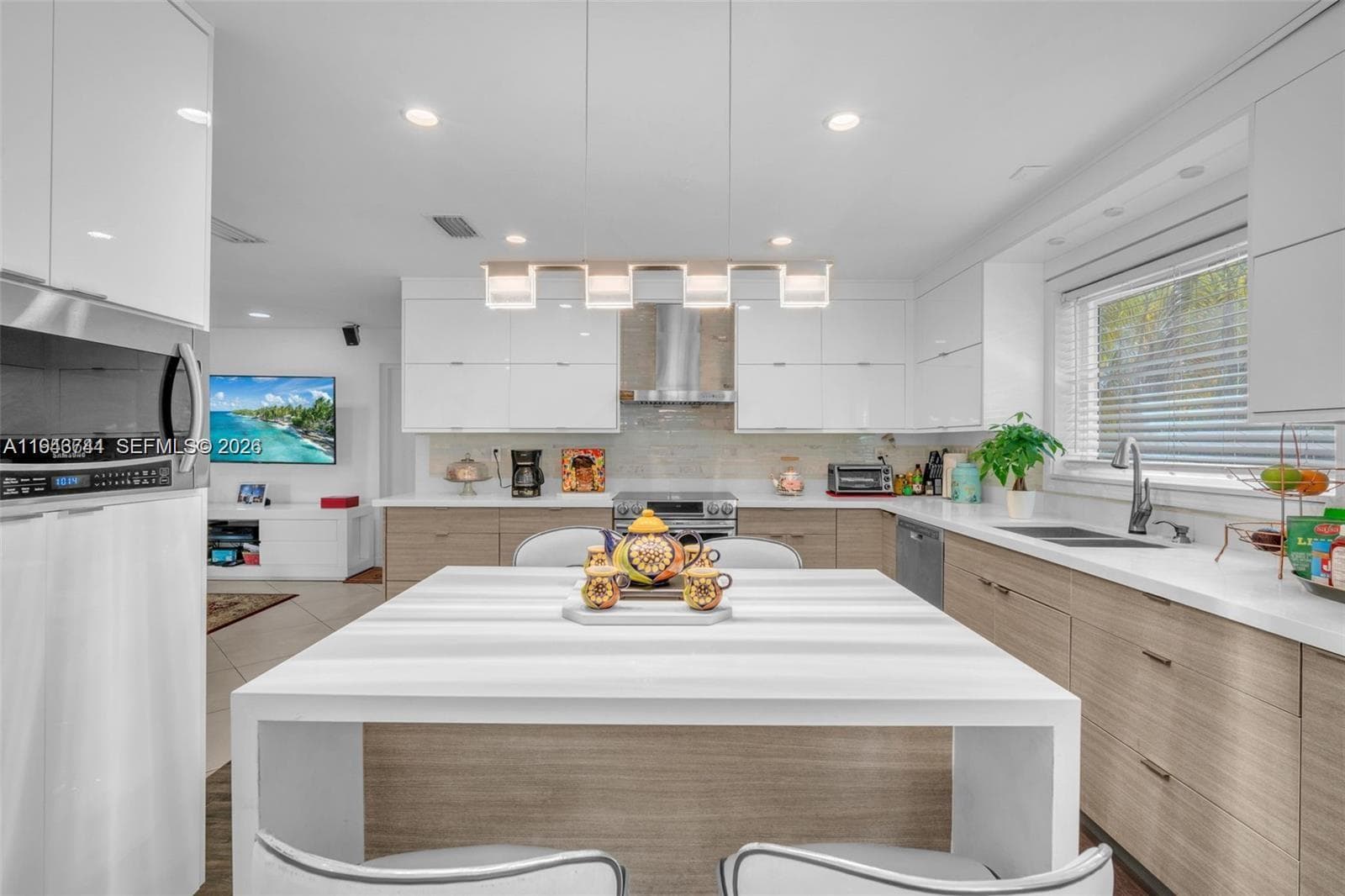 1543 Dorado Ave, Coral Gables FL 33146 — 17