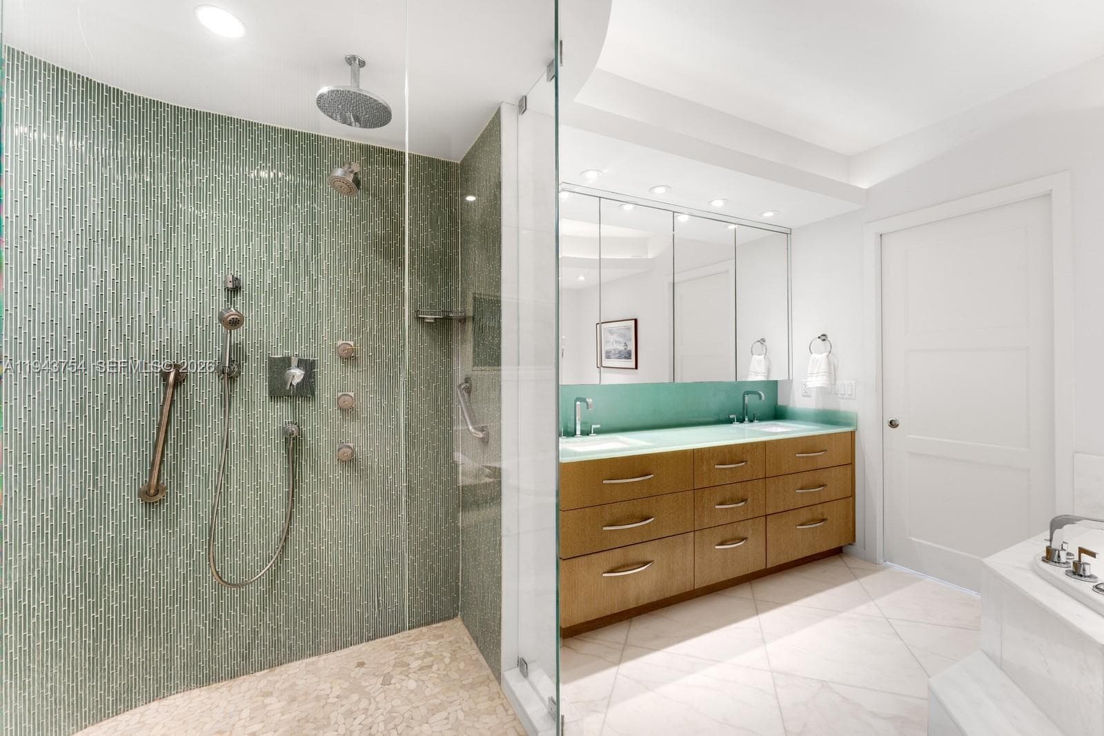 791 Crandon Blvd # 603, Key Biscayne FL 33149 — 17