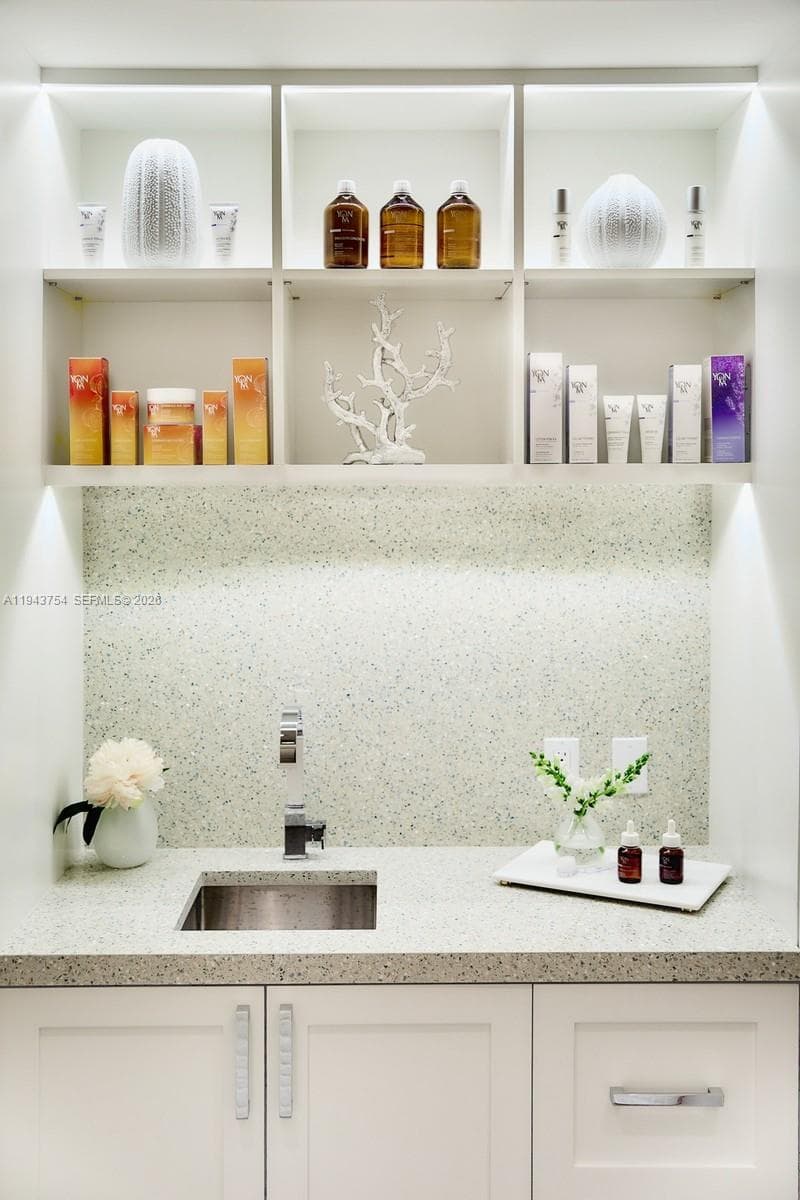 791 Crandon Blvd # 603, Key Biscayne FL 33149 — 58