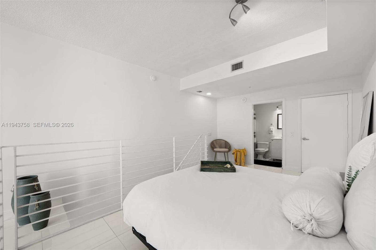 60 SW 13th St # 2812, Miami FL 33130 — 23