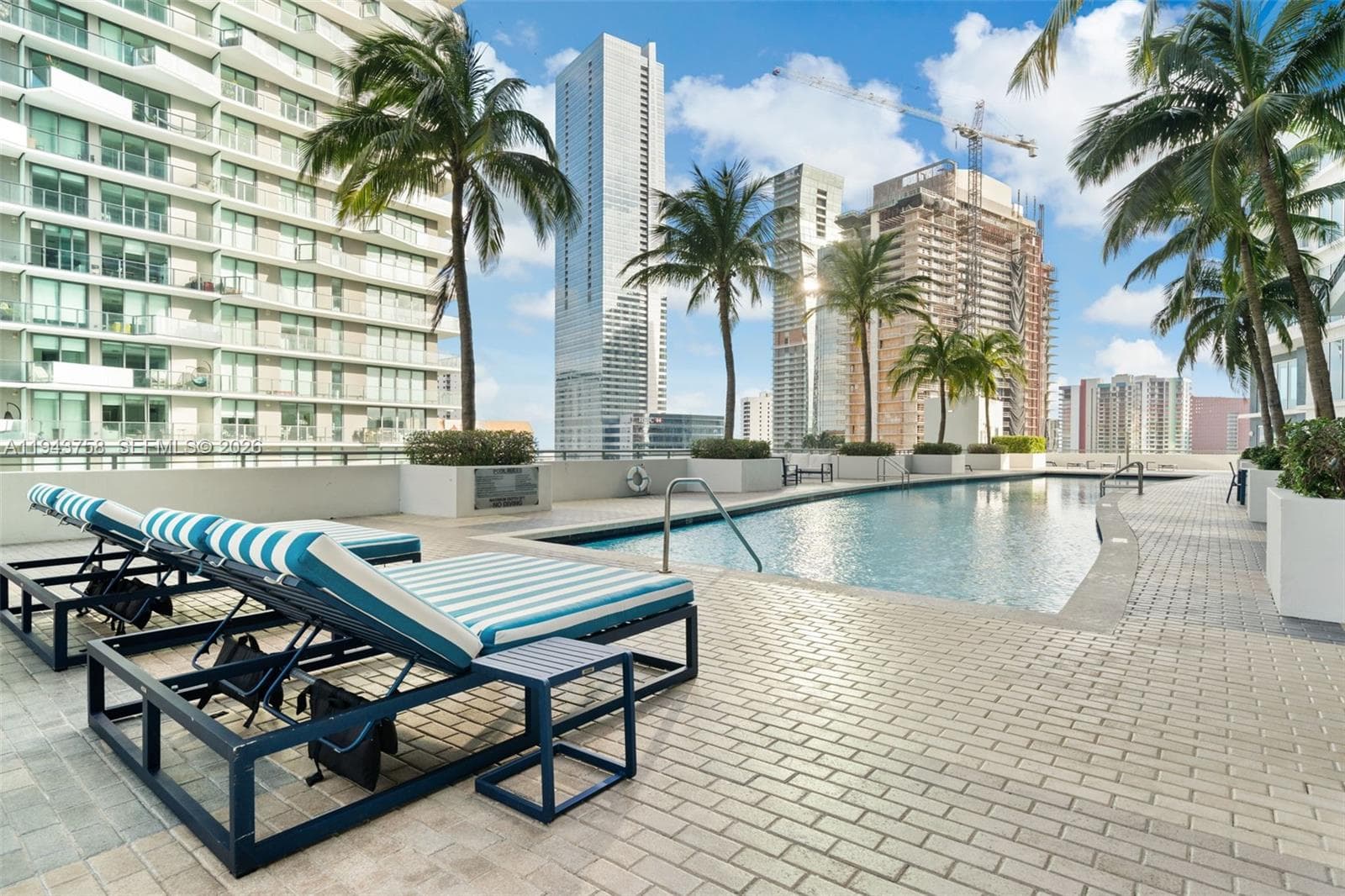 60 SW 13th St # 2812, Miami FL 33130 — 47