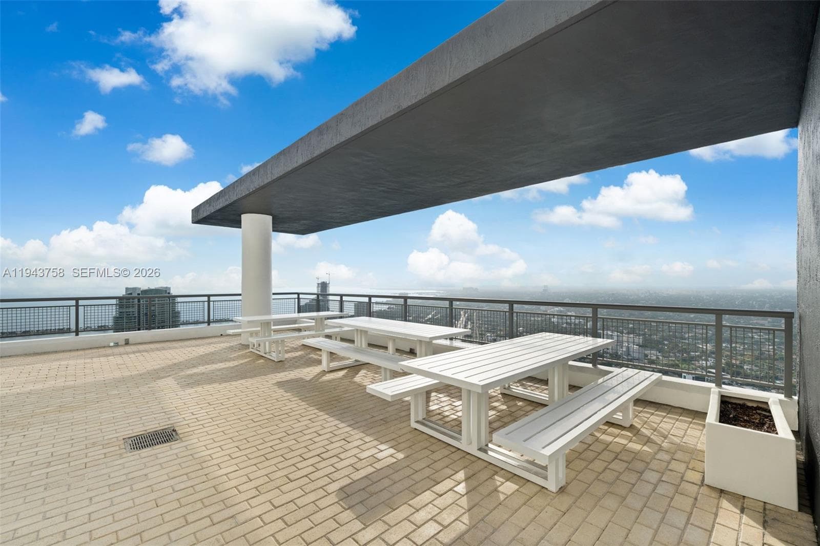 60 SW 13th St # 2812, Miami FL 33130 — 28