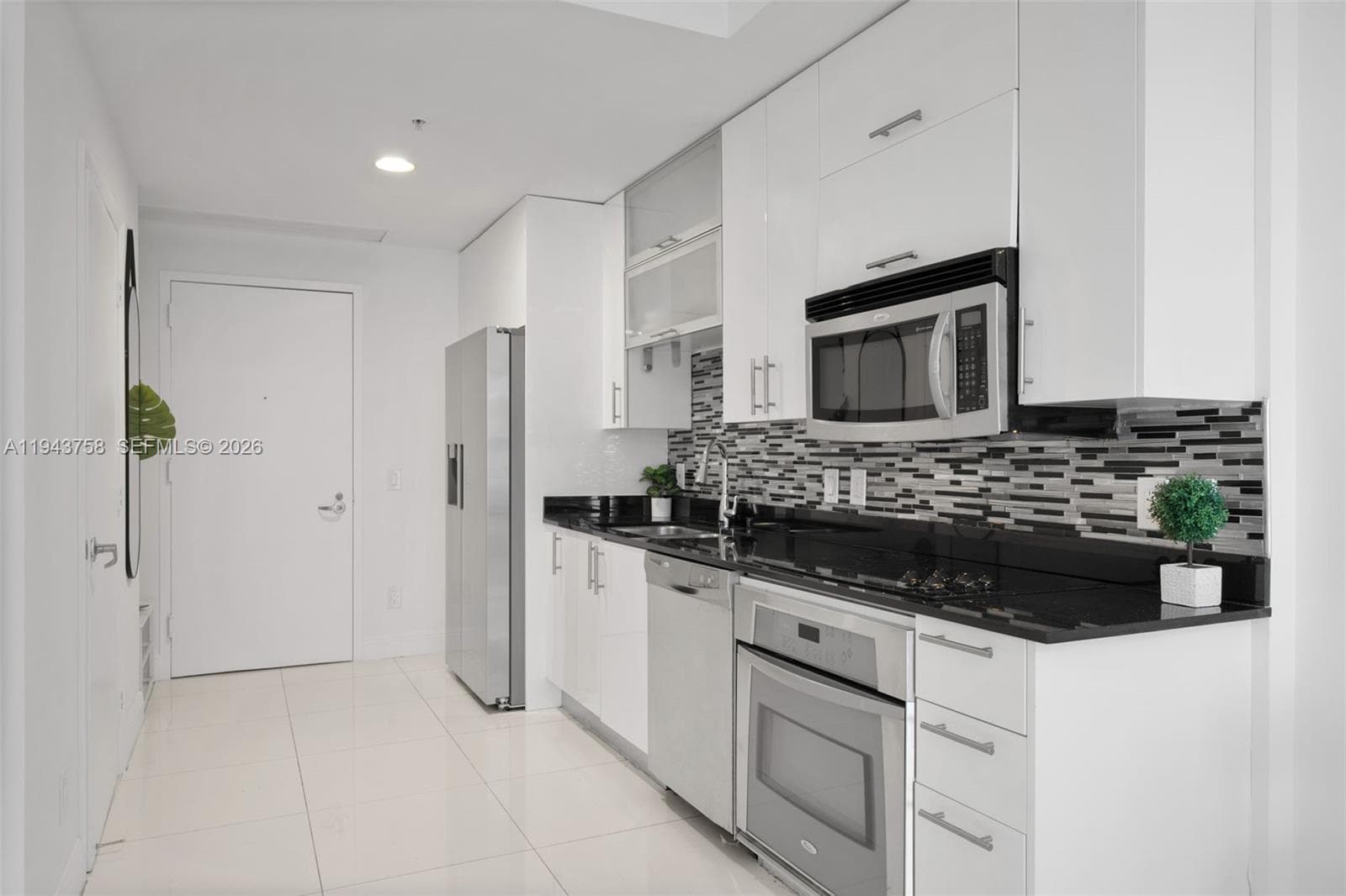 60 SW 13th St # 2812, Miami FL 33130 — 10