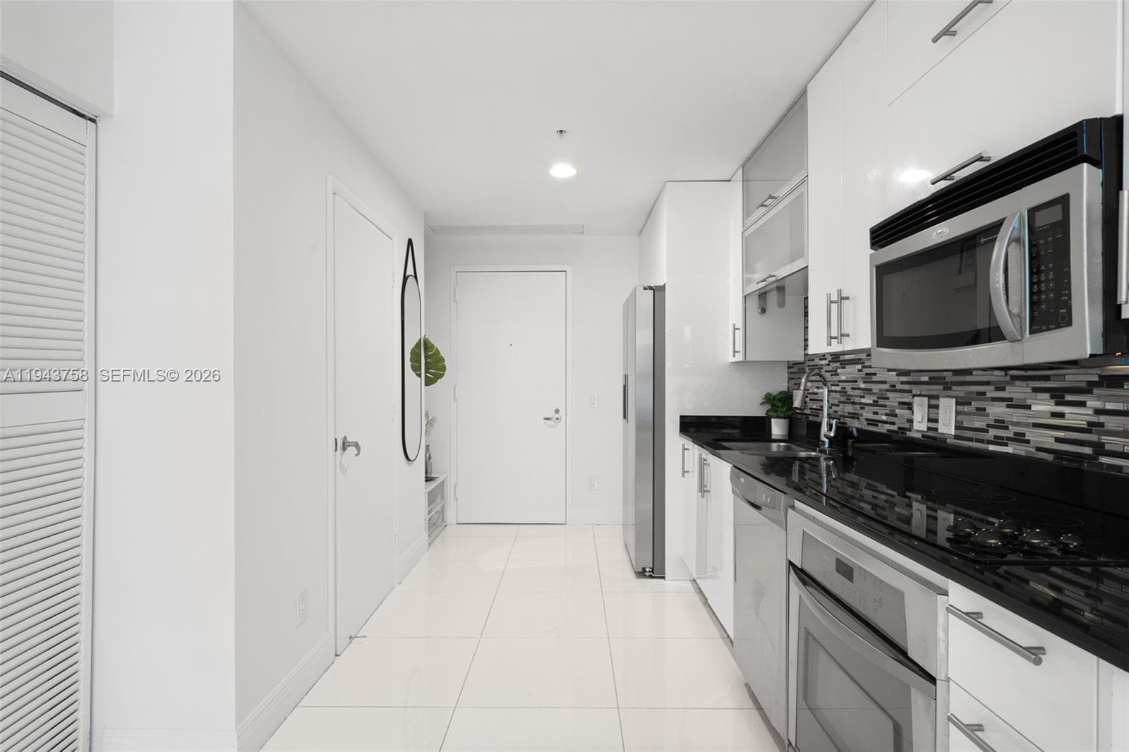 60 SW 13th St # 2812, Miami FL 33130 — 11