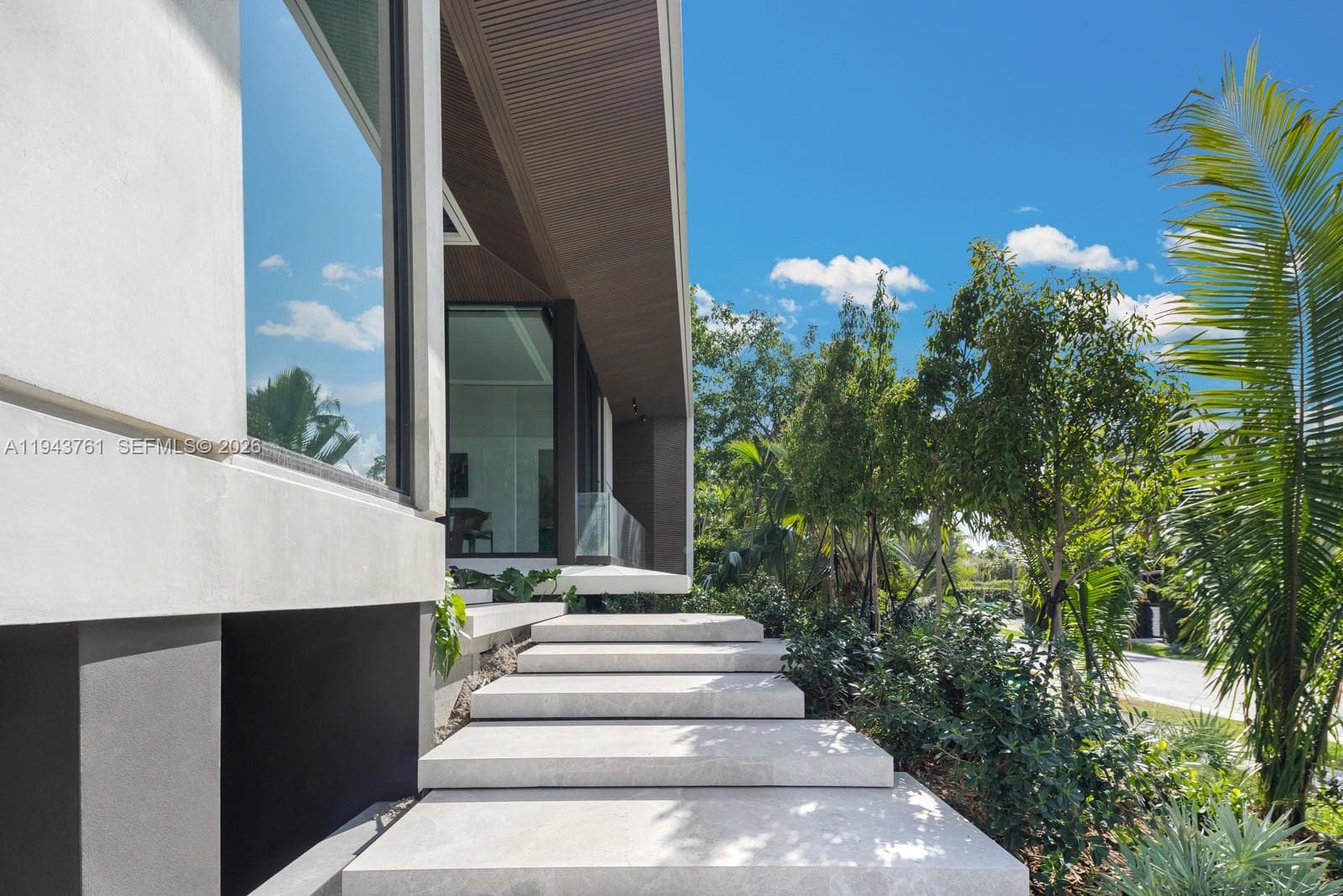 217 E Rivo Alto Dr, Miami Beach FL 33139 — 60