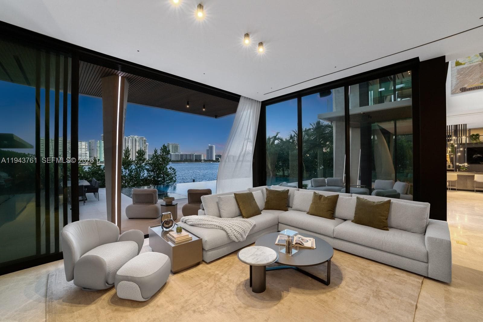 217 E Rivo Alto Dr, Miami Beach FL 33139 — 70