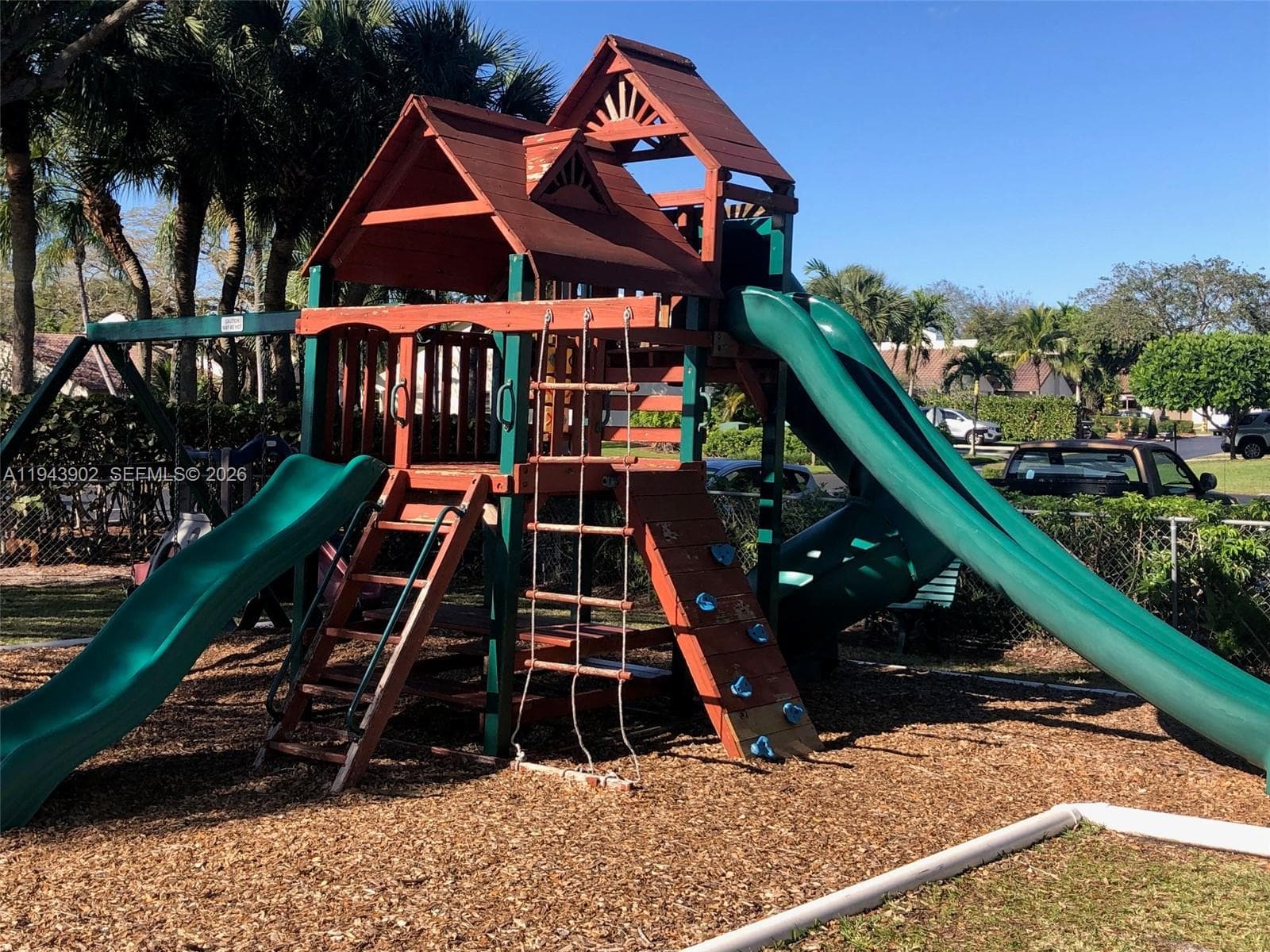 8589 SW 115 PL, Miami FL 33173 — 28