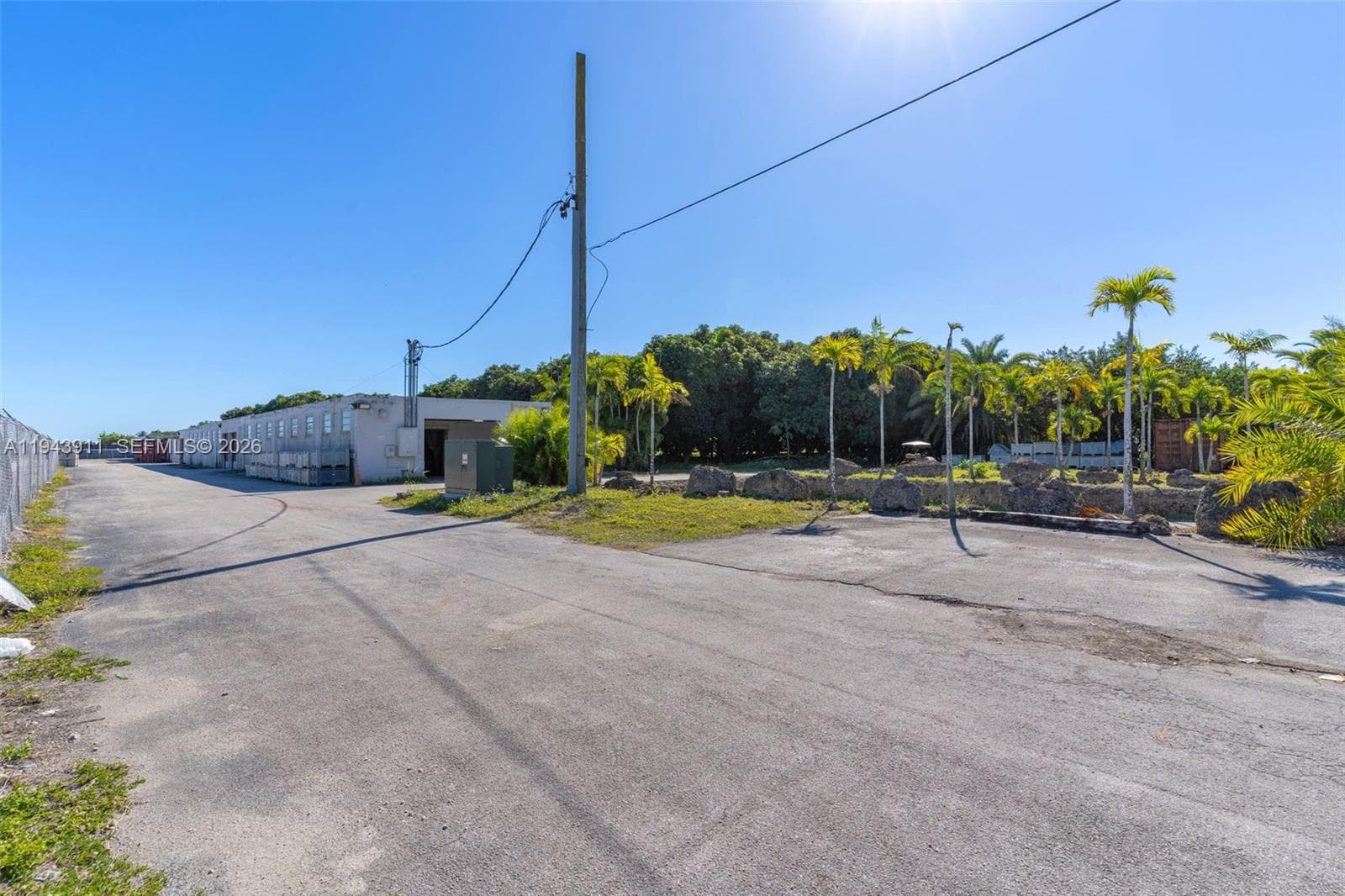 20601 SW 194th Ave, Miami FL 33187 — 23