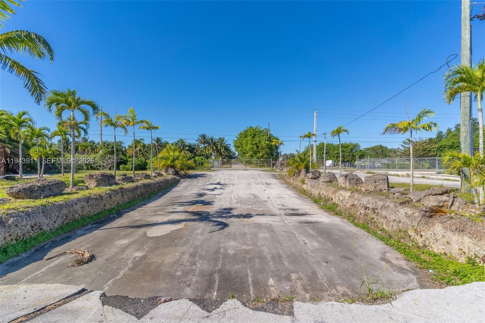 20601 SW 194th Ave, Miami FL 33187 — 22