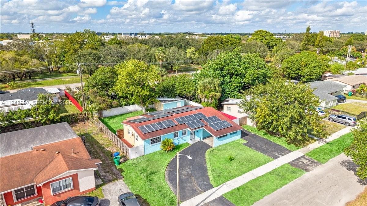 18502 NW 23rd Ct, Miami Gardens FL 33056 — 33