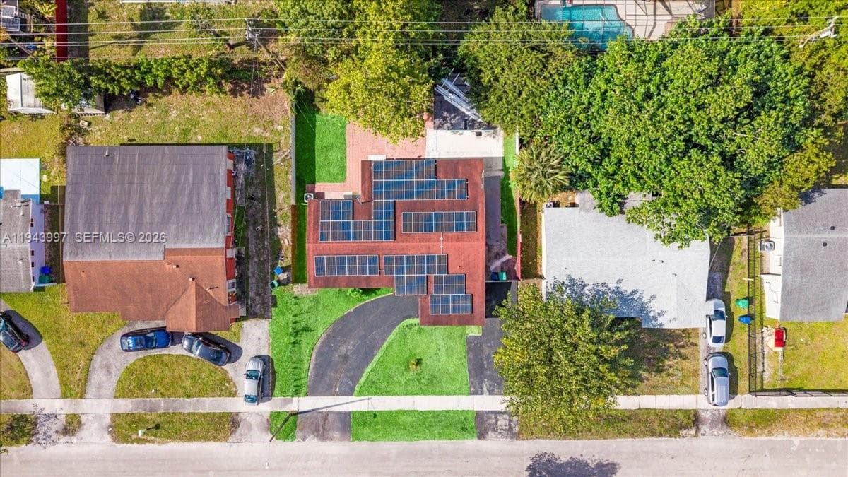 18502 NW 23rd Ct, Miami Gardens FL 33056 — 37