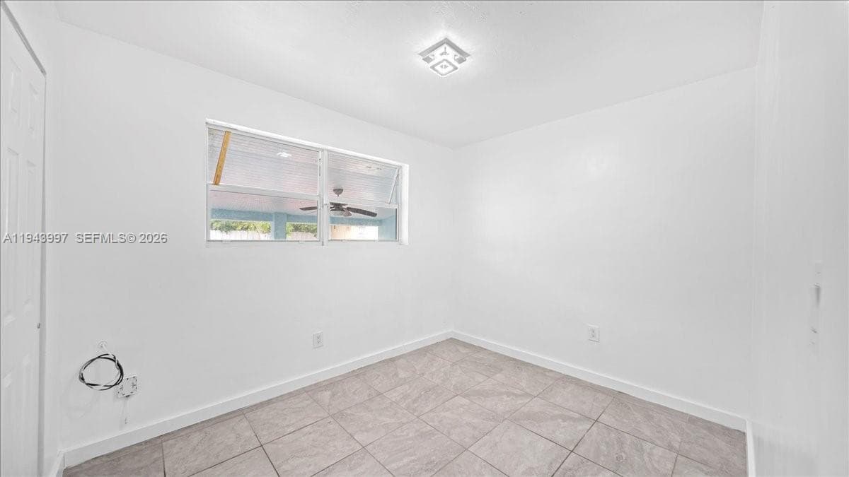 18502 NW 23rd Ct, Miami Gardens FL 33056 — 15