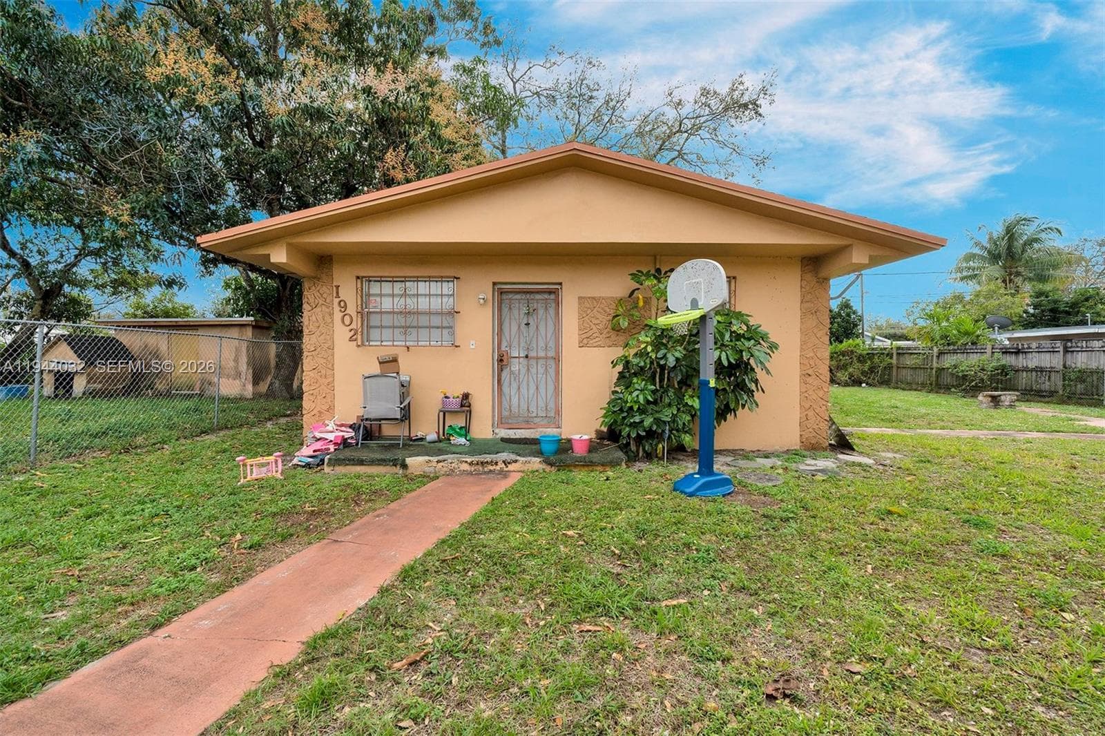 1900 NW 88th St, Miami FL 33147 — 7