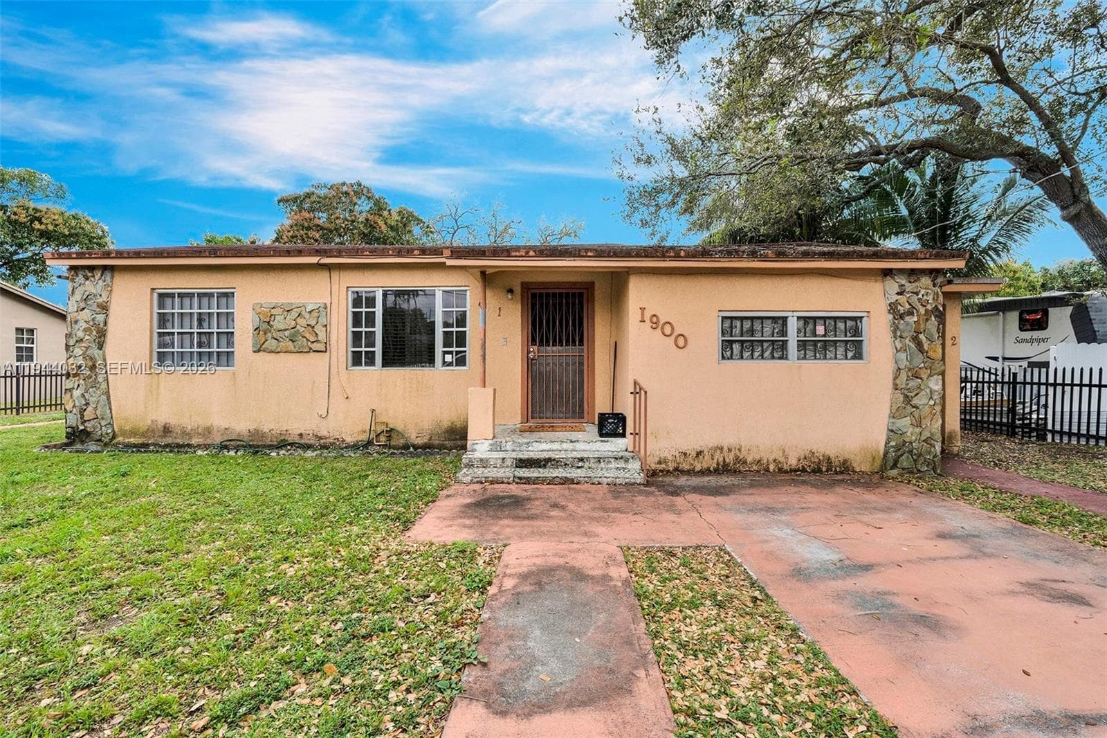 1900 NW 88th St, Miami FL 33147 — 3