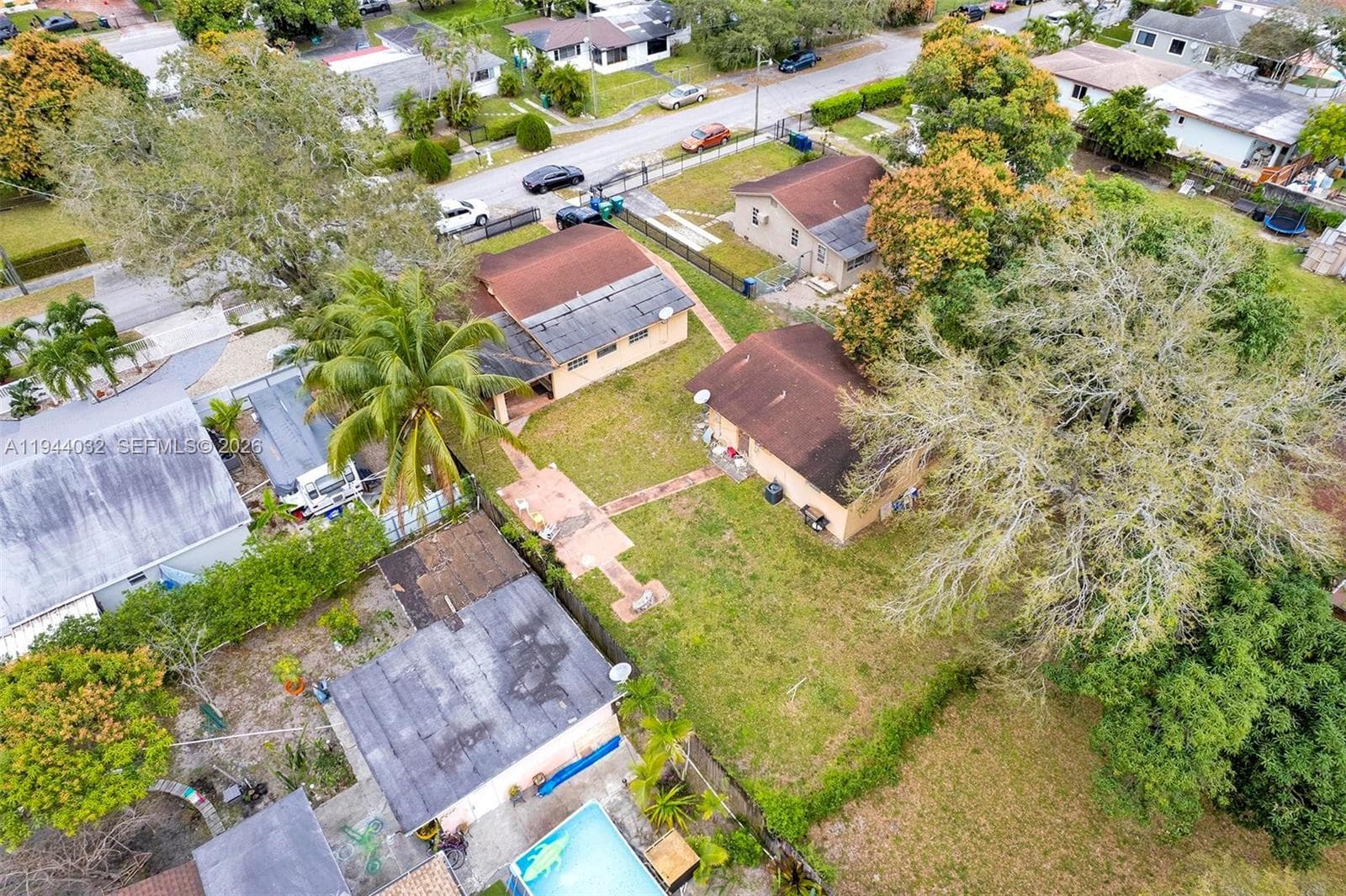 1900 NW 88th St, Miami FL 33147 — 25