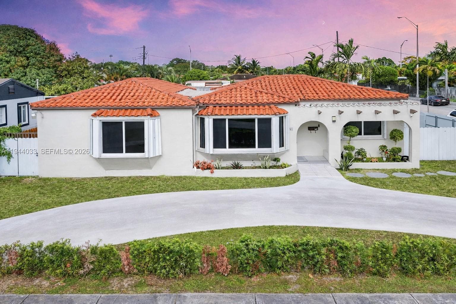 591 SE 5th St, Hialeah FL 33010 — 1