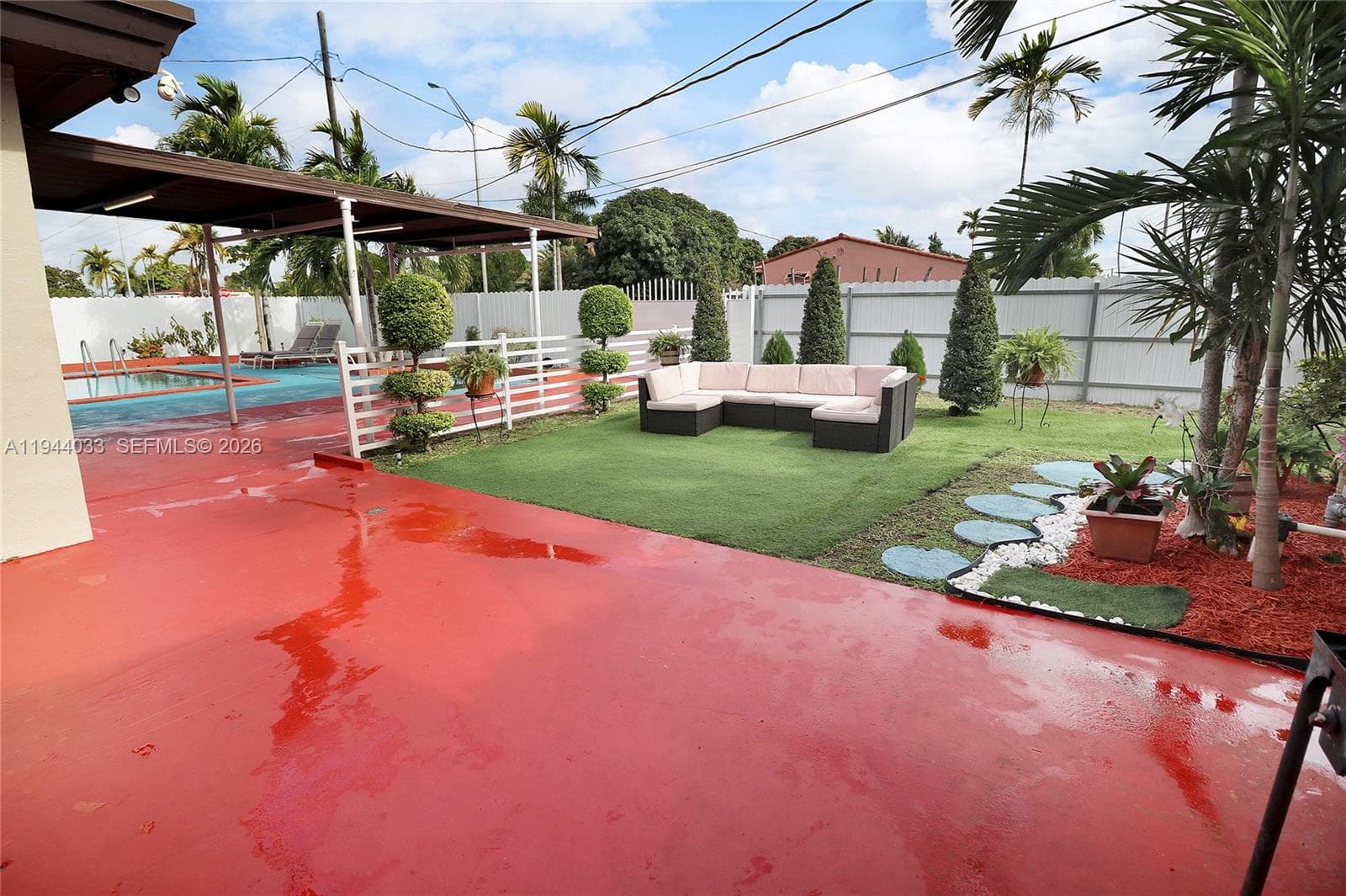 591 SE 5th St, Hialeah FL 33010 — 37