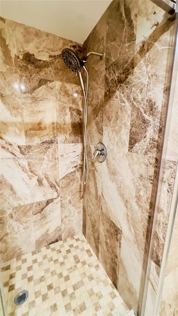 17125 N Bay Rd # 3311, Sunny Isles Beach FL 33160 — 32