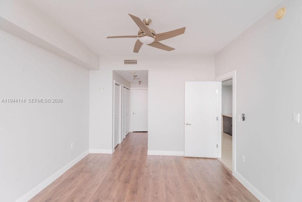 900 Biscayne Blvd # 2705, Miami FL 33132 — 9