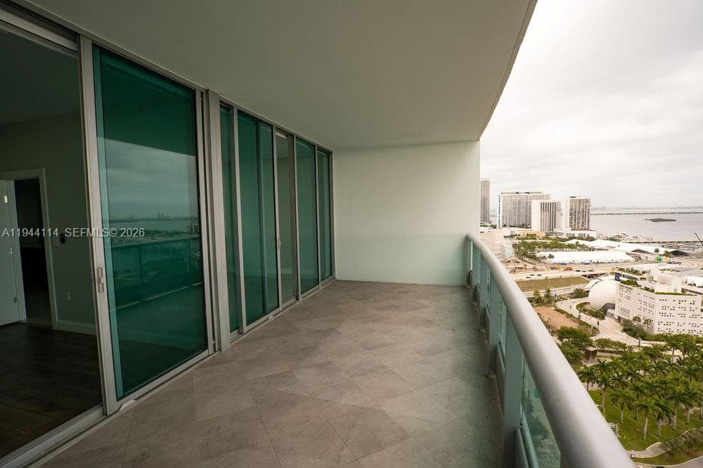 900 Biscayne Blvd # 2705, Miami FL 33132 — 14