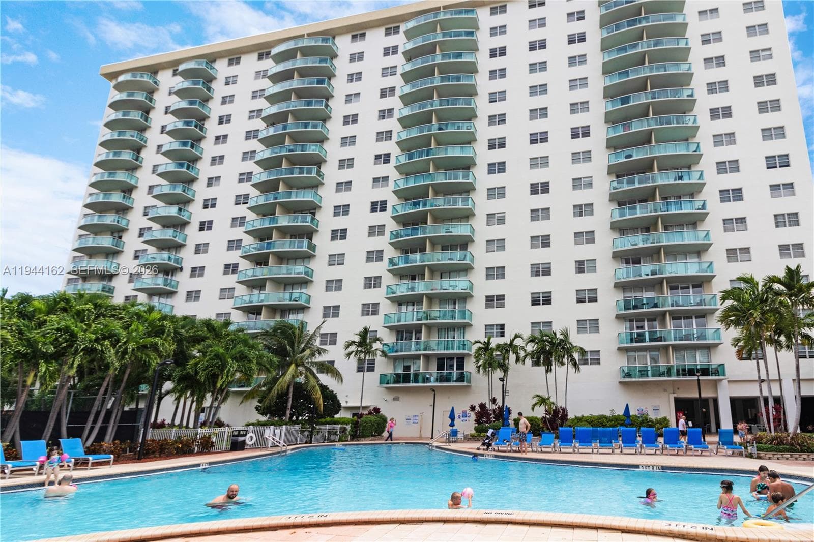 19370 Collins Ave # 227, Sunny Isles Beach FL 33160 — 31