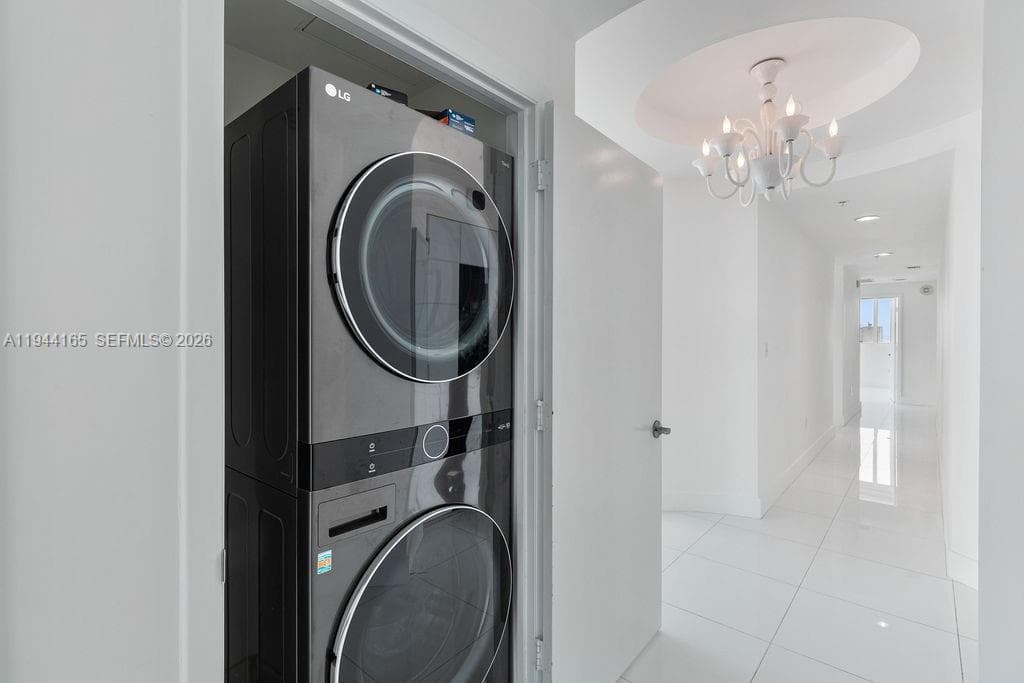 253 NE 2nd St # 4608, Miami FL 33132 — 32