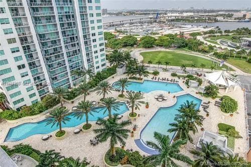253 NE 2nd St # 4608, Miami FL 33132 — 33