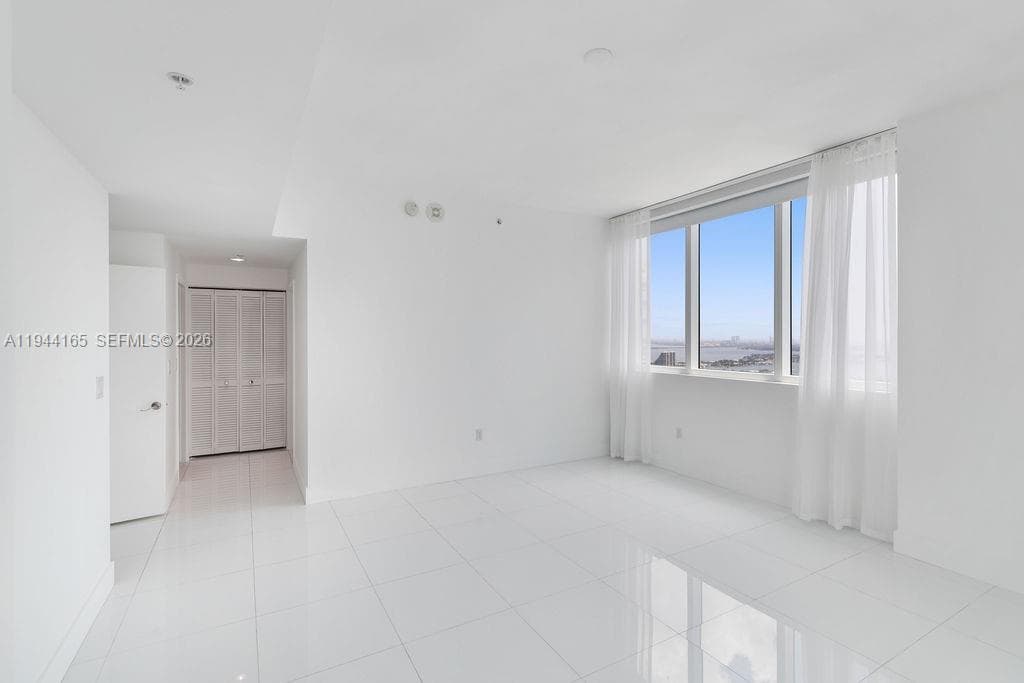 253 NE 2nd St # 4608, Miami FL 33132 — 18
