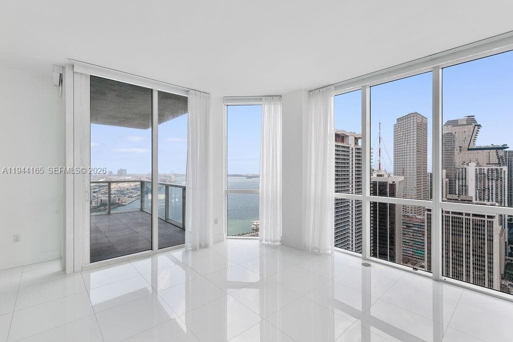 253 NE 2nd St # 4608, Miami FL 33132 — 11