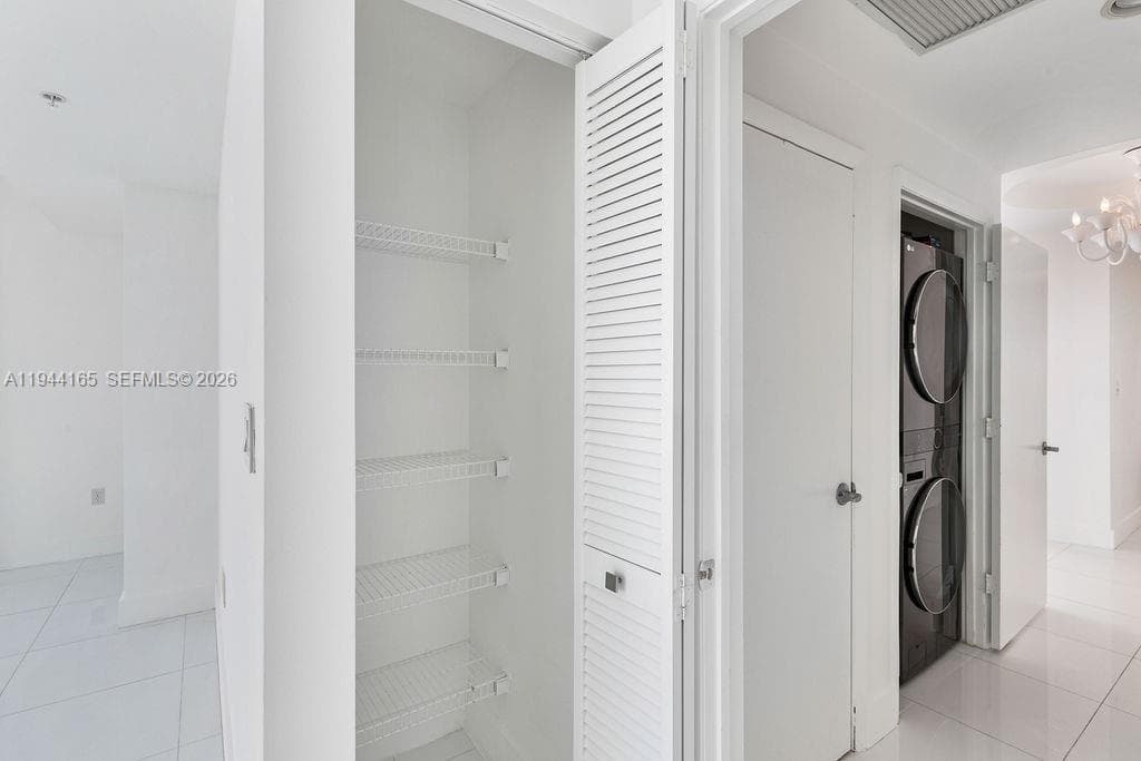 253 NE 2nd St # 4608, Miami FL 33132 — 31