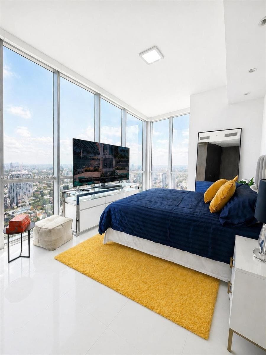 1100 Biscayne Blvd # 4001, Miami FL 33132 — 12